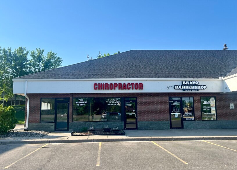 More Photos Of 19905-19955 Highway 7, Excelsior General Retail For Lease