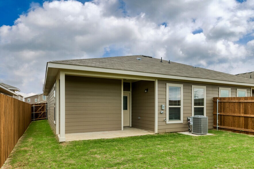 More Photos Of 632 Harvest Moon Dr, Venus Multifamily For Sale