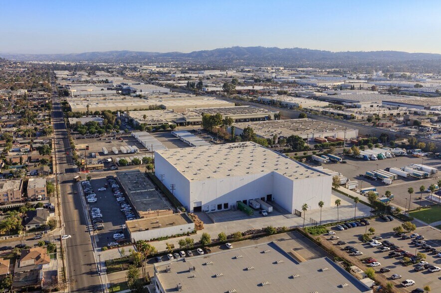 More Photos Of 221 N Orange Ave, City of Industry Warehouse For Lease