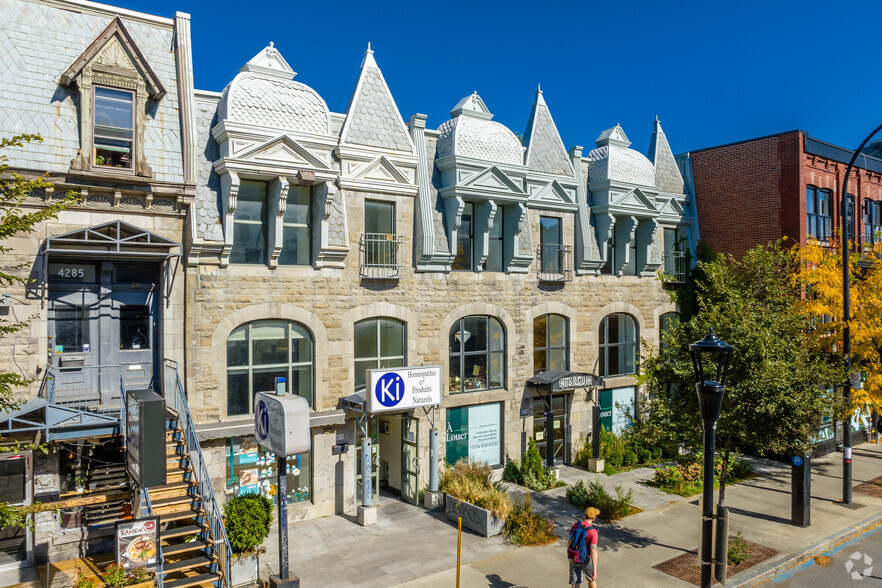 Primary Photo Of 4271-4275 Rue Saint-Denis, Montréal Restaurant For Sale