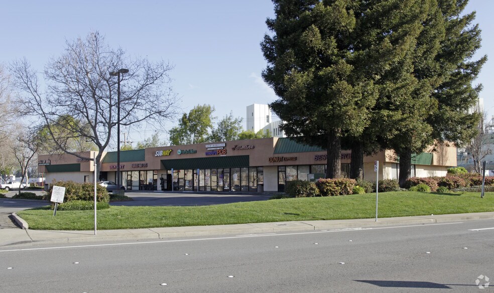 Primary Photo Of 555-567 Floresta Blvd, San Leandro Unknown For Lease
