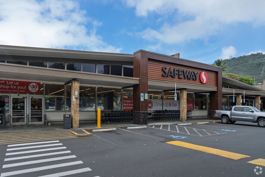 More Photos Of 2855 E Manoa Rd, Honolulu Unknown For Lease