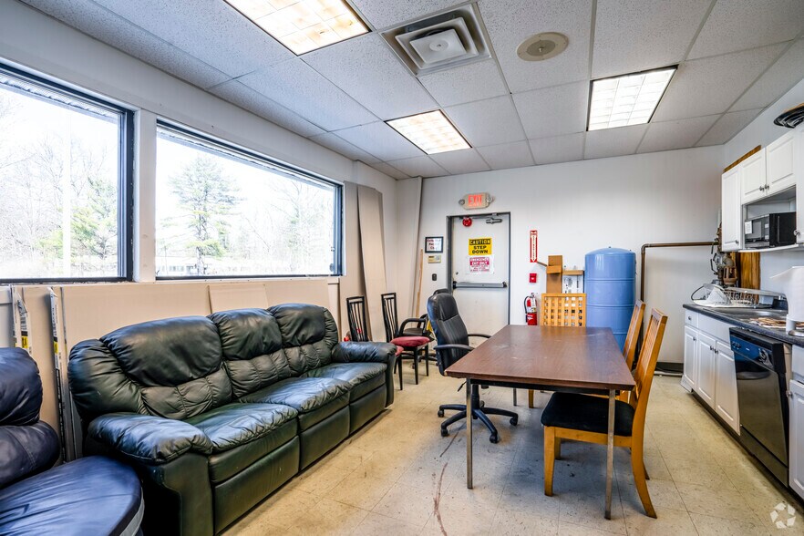 More Photos Of 20 Dutch Mill Rd, Ithaca Light Distribution For Lease