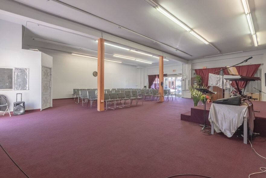 More Photos Of 4620 S Central Ave, Los Angeles Storefront For Sale