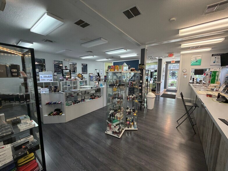 More Photos Of 1610 Central Ave, Saint Petersburg Storefront For Lease