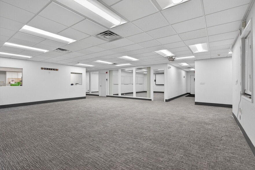 More Photos Of 1500 N Powerline Rd, Pompano Beach Warehouse For Lease