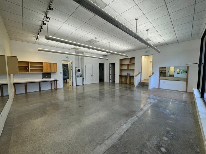 More Photos Of 12401 Wilshire Blvd, Los Angeles Medical For Lease