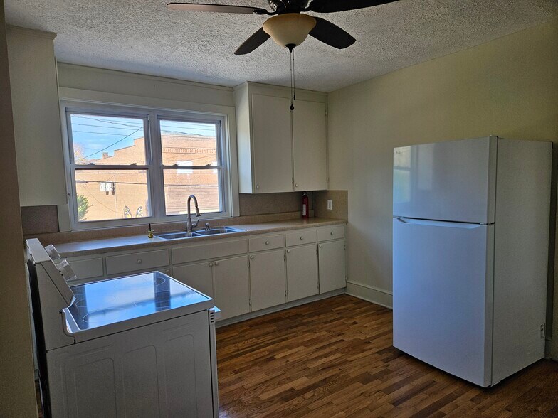 More Photos Of 201 S Main St, Gretna Apartments For Sale