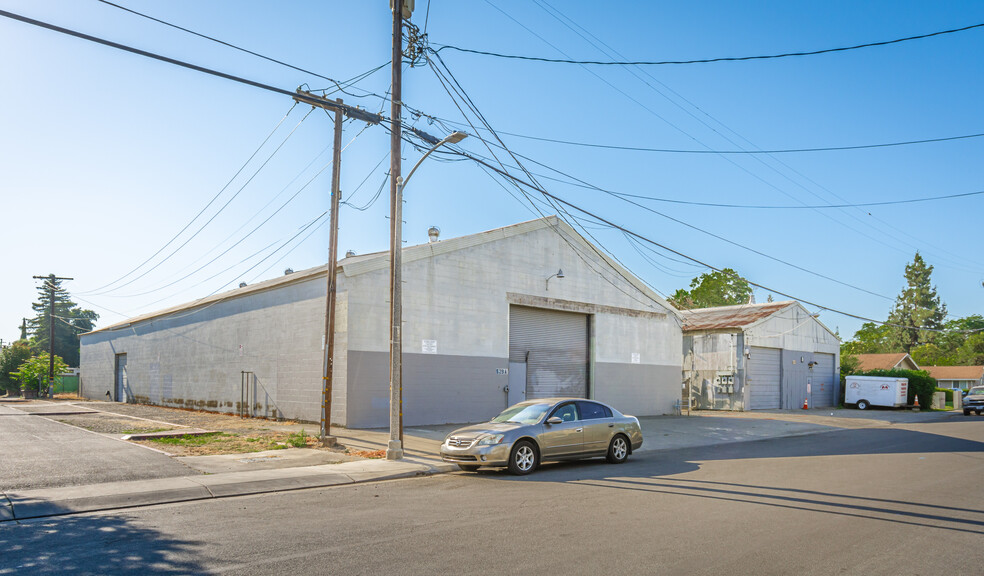 Primary Photo Of 533 Community Ln, Woodland Warehouse For Sale