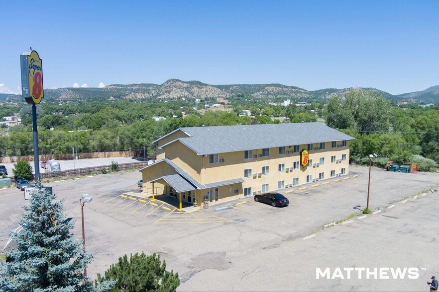 More Photos Of 1610 Cedar St, Raton Hotel For Sale
