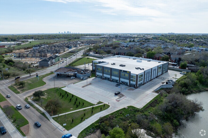 More Photos Of 4925 Denton Hwy, Haltom City Self Storage For Lease