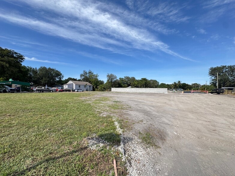 More Photos Of 2641 Griffin Rd, Fort Lauderdale Land For Sale