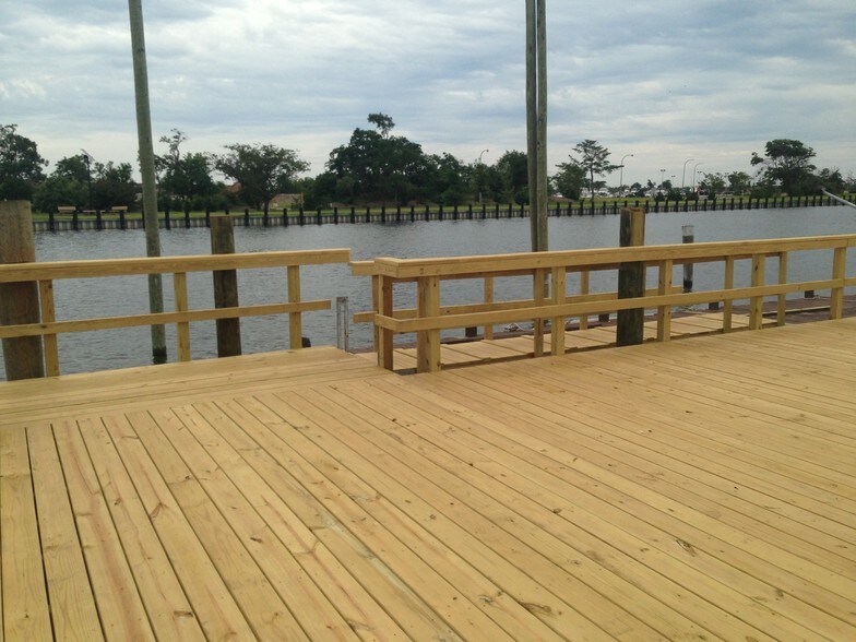 More Photos Of 405 Woodcleft Ave, Freeport Land For Sale