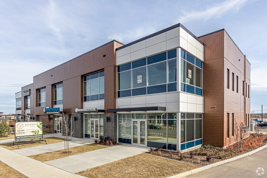 More Photos Of 8305 Chappelle Way SW, Edmonton Restaurant For Lease