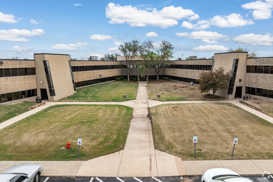 More Photos Of 300 N Meridian Ave, Oklahoma City Medical For Sale