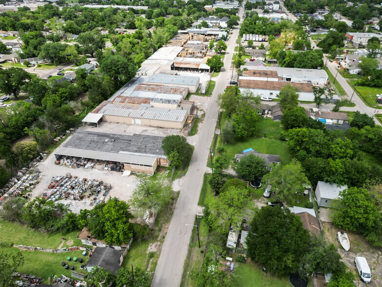 More Photos Of 6302 Saint Augustine St, Houston Manufacturing For Lease