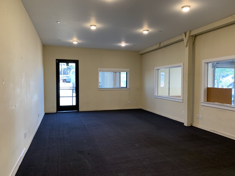 More Photos Of 555 Maple St, Carpinteria Warehouse For Lease