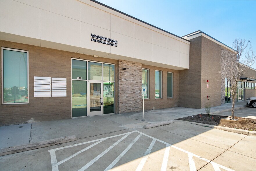 More Photos Of 4116 TX- 121 Hebron Pkway- 4116 TX- 121, Carrollton Coworking Space