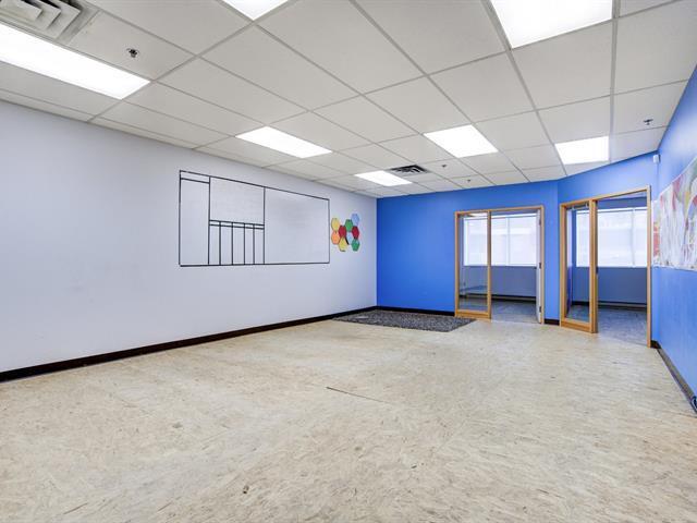 More Photos Of 1001 Rue Sherbrooke E, Montréal Office For Lease