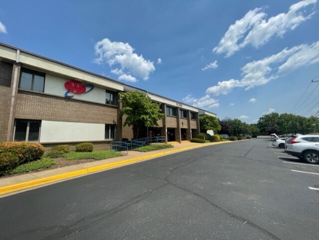 More Photos Of 8300 Old Courthouse Rd, Vienna Medical For Lease