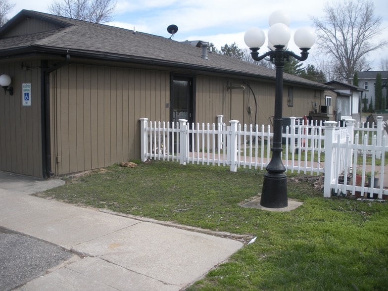 More Photos Of 1108 Estey Rd, Beaverton Restaurant For Sale