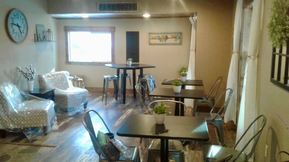 More Photos Of 1042 Old Crouch Rd, Garden Valley Freestanding For Sale