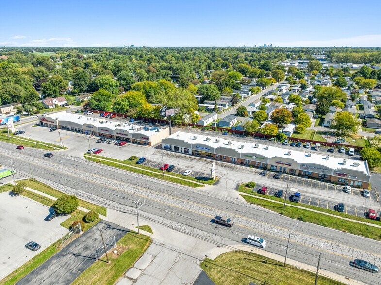 More Photos Of 503-559 S Reynolds Rd, Toledo Freestanding For Sale