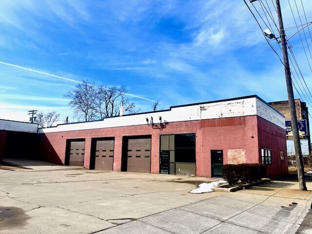 Primary Photo Of 7210 Carnegie Ave, Cleveland Warehouse For Lease