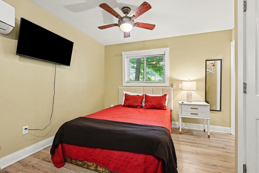 More Photos Of 57440 M 40, Marcellus Specialty For Sale