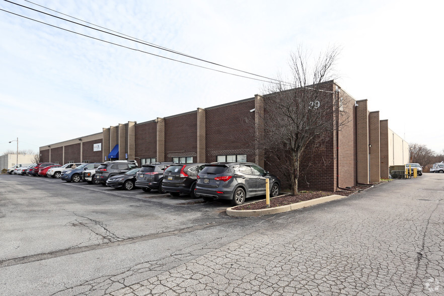 Primary Photo Of 514 Kaiser Dr, Folcroft Warehouse For Lease