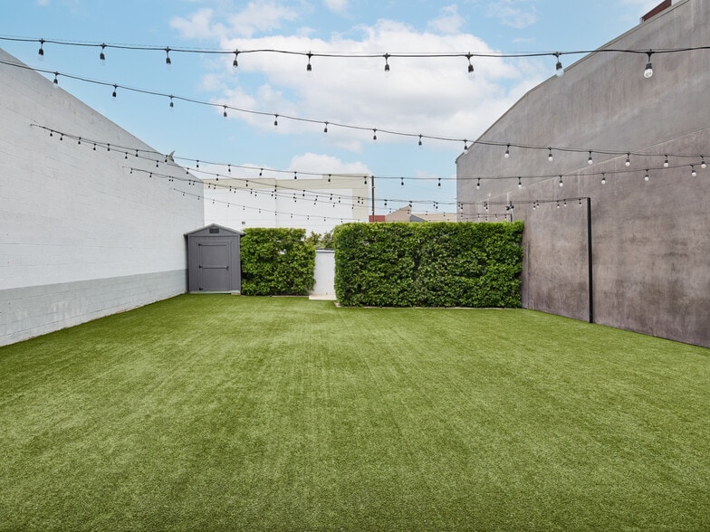 More Photos Of 112 Arena St, El Segundo Office For Sale