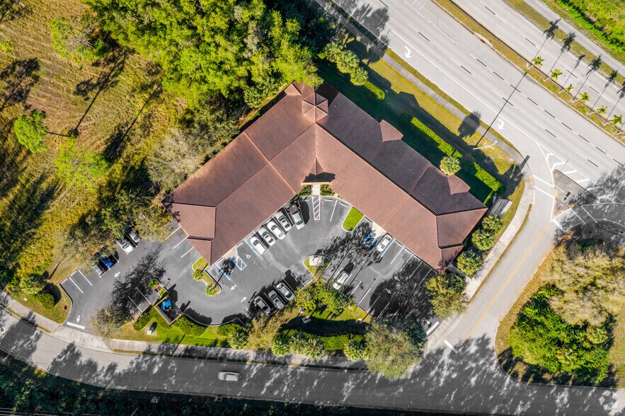 More Photos Of 15050 Elderberry Ln, Fort Myers Medical For Lease