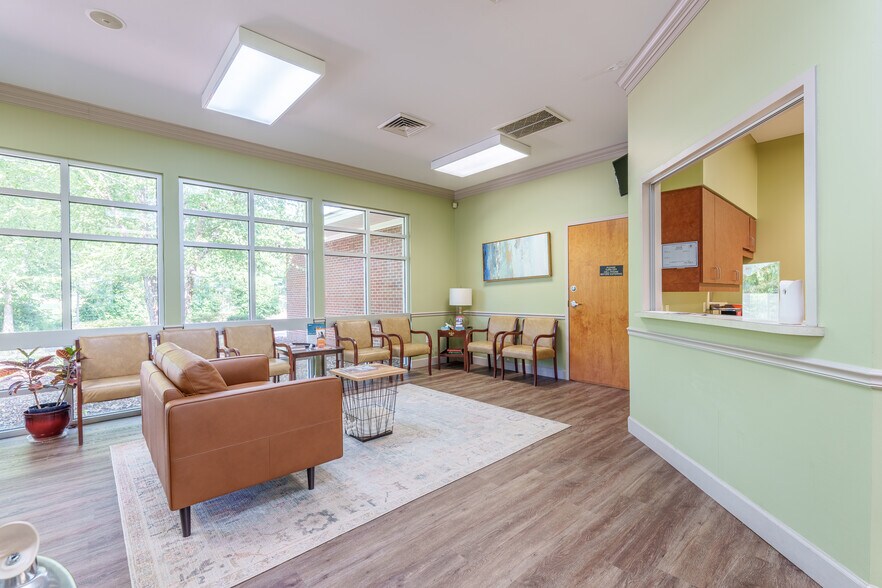 More Photos Of 727 Cox Creek Pky, Florence Healthcare For Sale