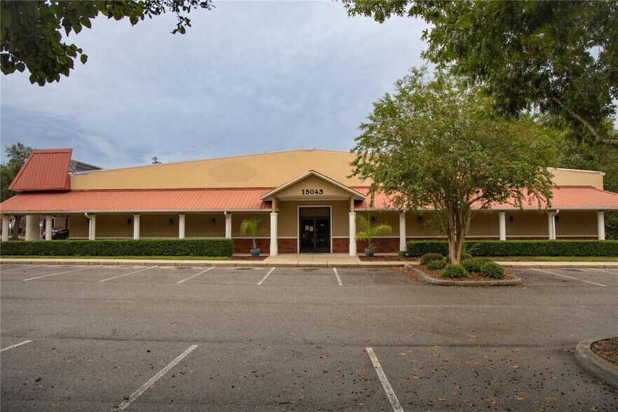 More Photos Of 15043 Main St, Alachua Showroom For Sale