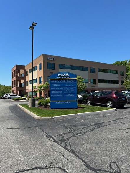 More Photos Of 1526 Atwood Ave, Johnston Medical For Lease