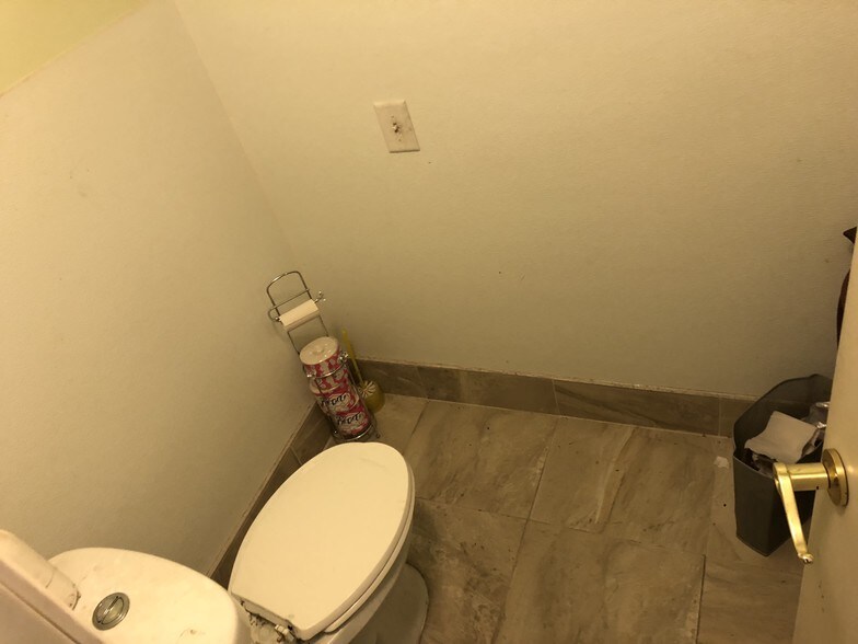 More Photos Of 1228 E Compton Blvd, Compton Loft Creative Space For Sale