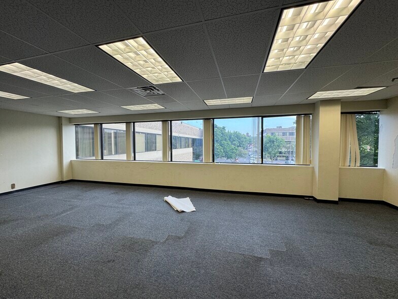 More Photos Of 100 Everett Ave, Chelsea Medical For Lease