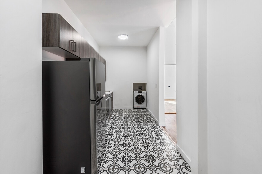 More Photos Of 1935 Spruce St, Philadelphia Apartments For Sale