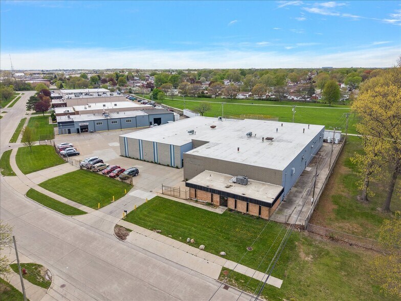 Primary Photo Of 30759 Edison Dr, Roseville Warehouse For Sale