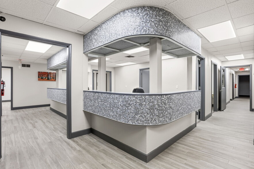 More Photos Of 901 N Grove St, Eustis Medical For Sale