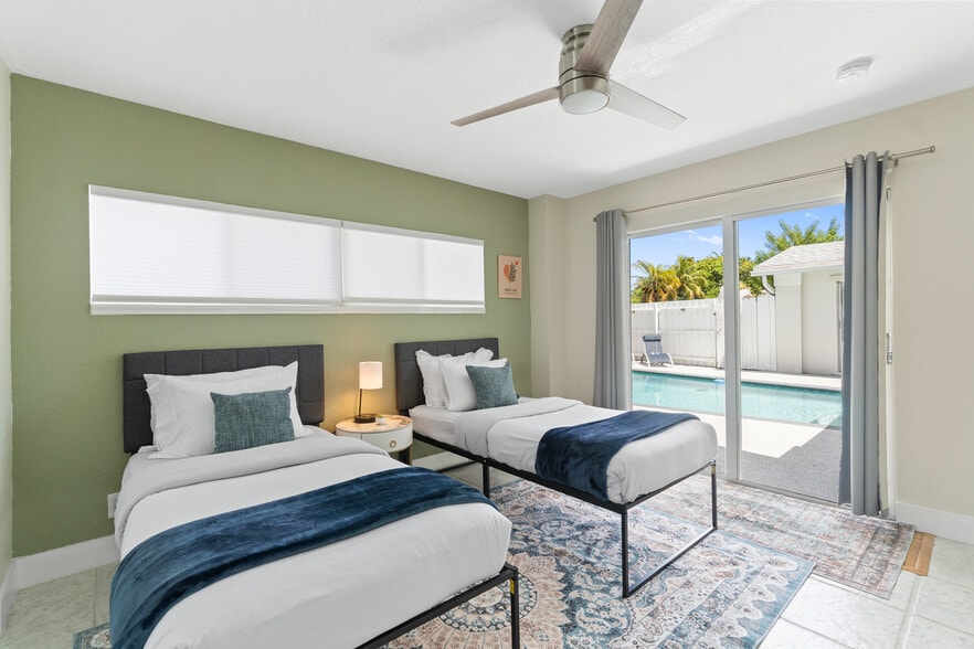 More Photos Of 1520 NE 51st St, Fort Lauderdale Apartments For Sale