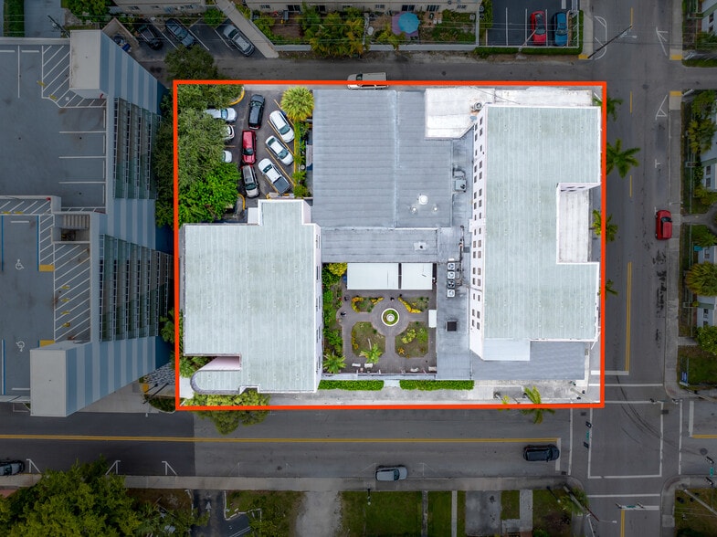 More Photos Of 2001 Polk St, Hollywood Healthcare For Sale