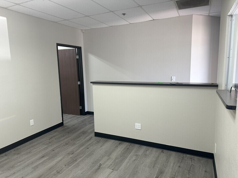 More Photos Of 4231 E Brickell St, Ontario Warehouse For Lease