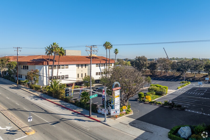 More Photos Of 24404 S Vermont Ave, Harbor City Unknown For Lease