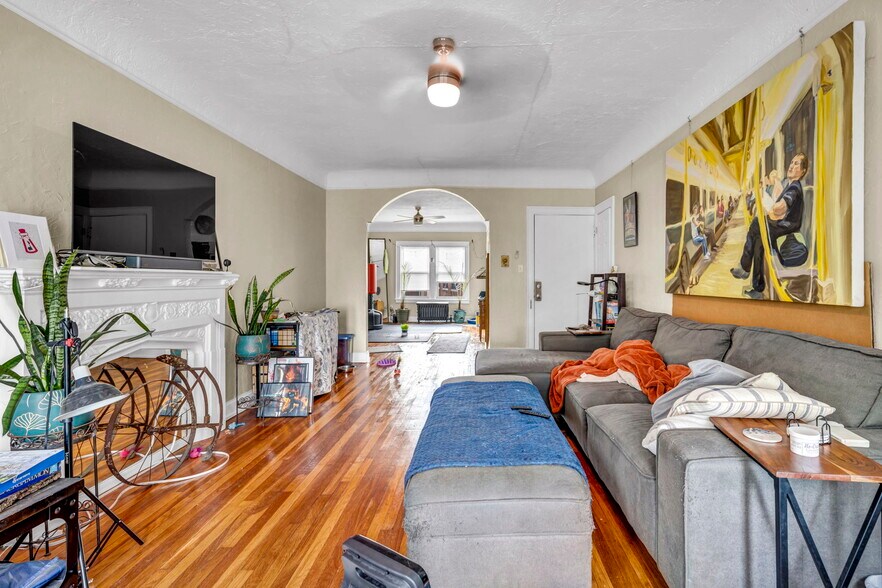 More Photos Of 12065 Edgewater Dr, Lakewood Apartments For Sale