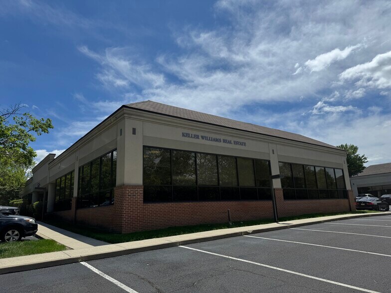 Primary Photo Of 601 Bethlehem Pike, Montgomeryville Medical For Sale