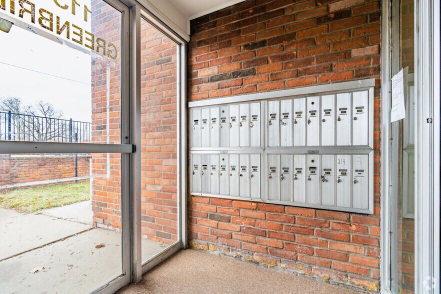 More Photos Of 11385 Greenfield Rd, Detroit Multifamily For Sale