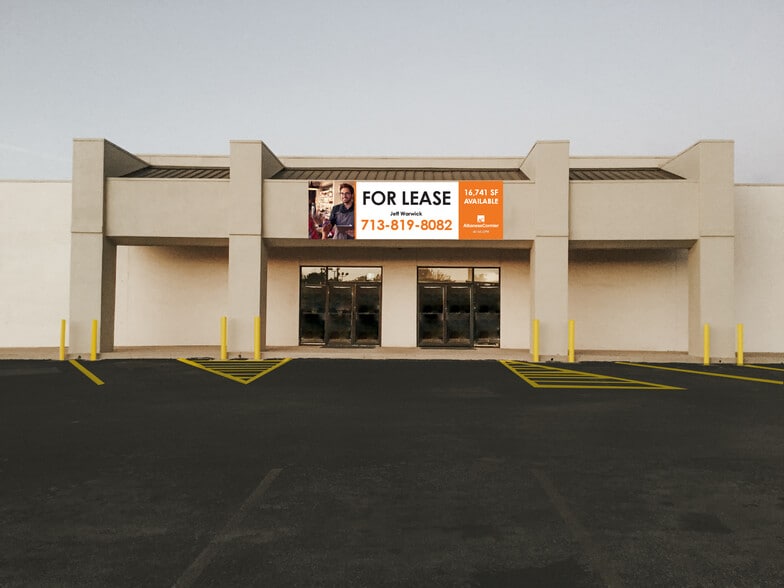 Primary Photo Of 604-608 E Broadway St, Sweetwater Freestanding For Lease