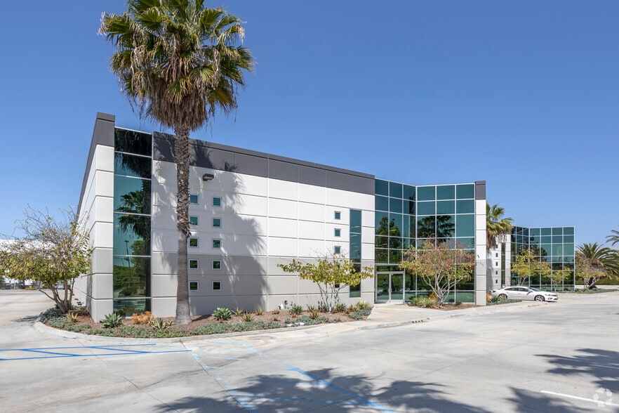 More Photos Of 3977 Ocean Ranch Blvd, Oceanside Warehouse For Lease