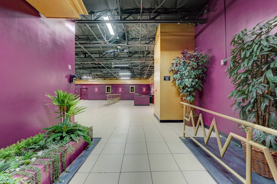 More Photos Of 2100 Fremont St, Las Vegas Restaurant For Lease